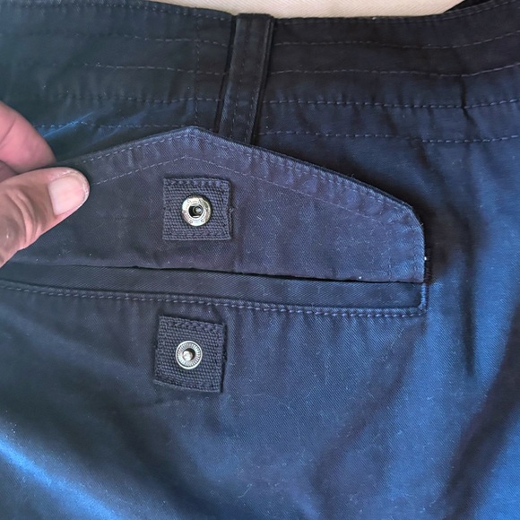 Tommy Hilfiger Men’s Dark Rich Navy Blue Cargo Shorts NWOT Size 46 - Picture 4 of 10